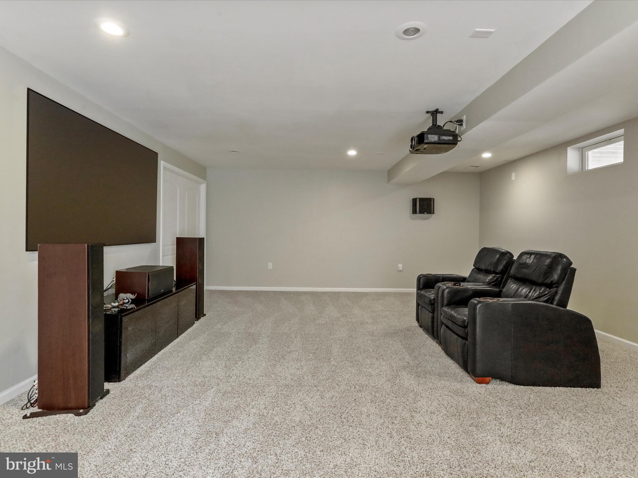 40594 Banshee Dr
