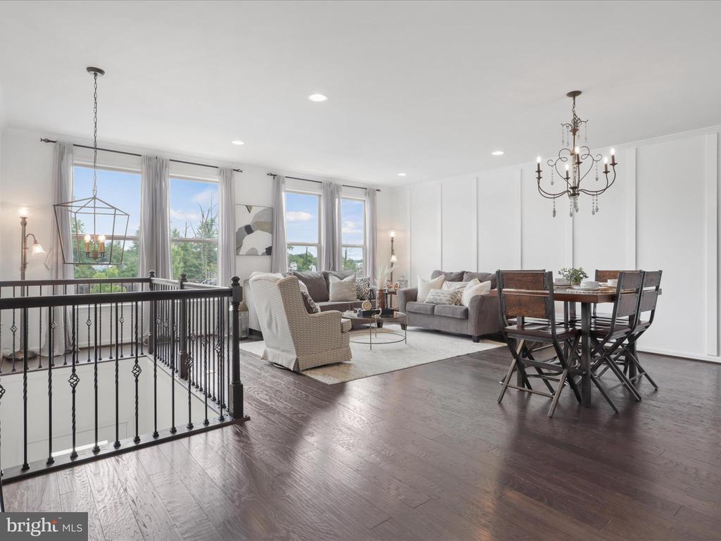 42361 Dogwood Glen Sq