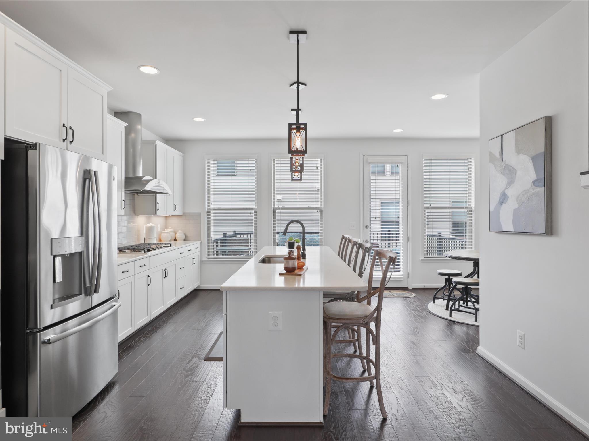 42361 Dogwood Glen Sq