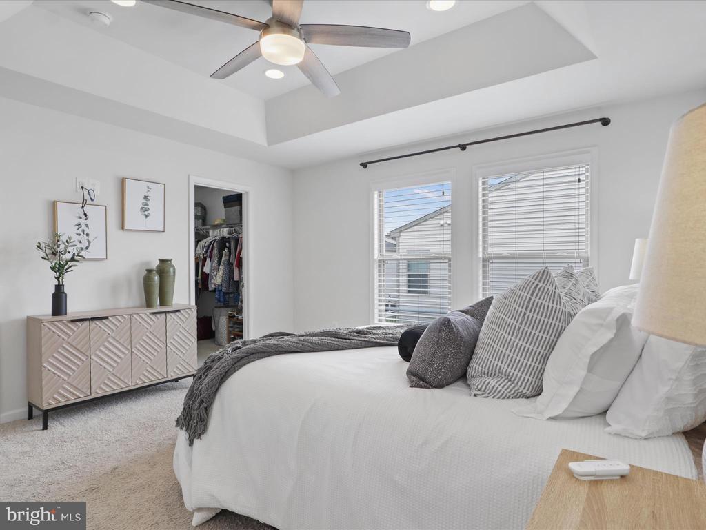 42361 Dogwood Glen Sq