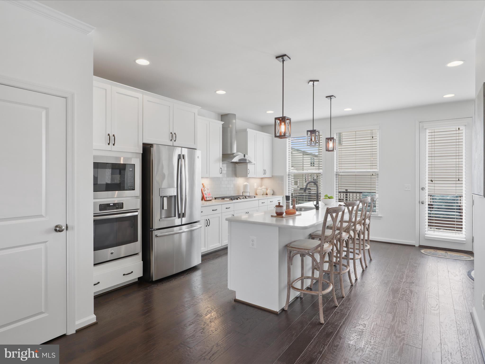 42361 Dogwood Glen Sq