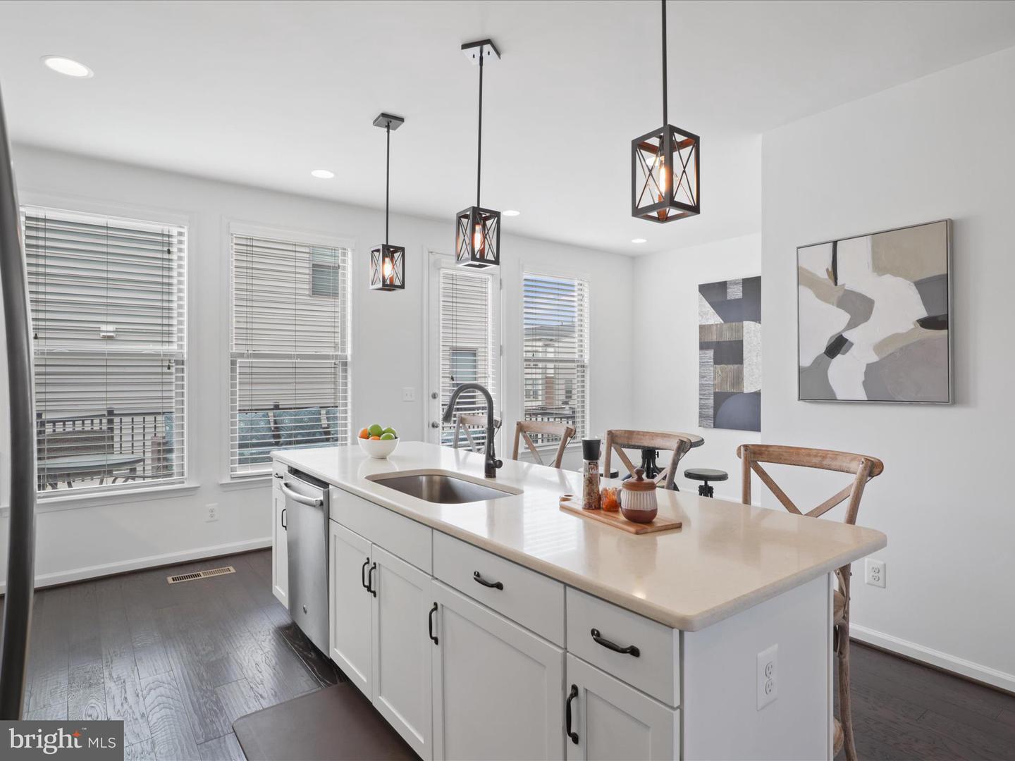 42361 Dogwood Glen Sq