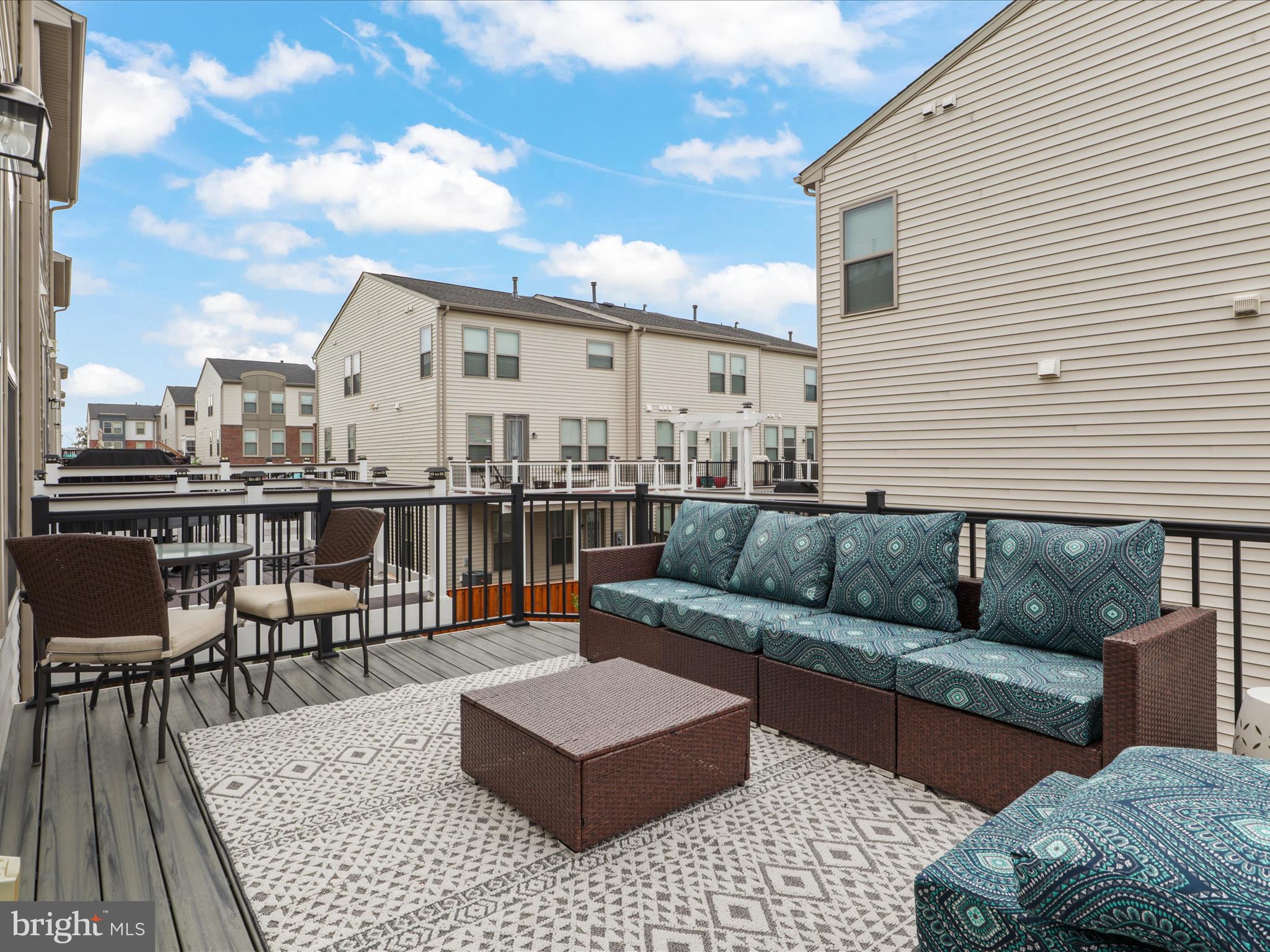 42361 Dogwood Glen Sq