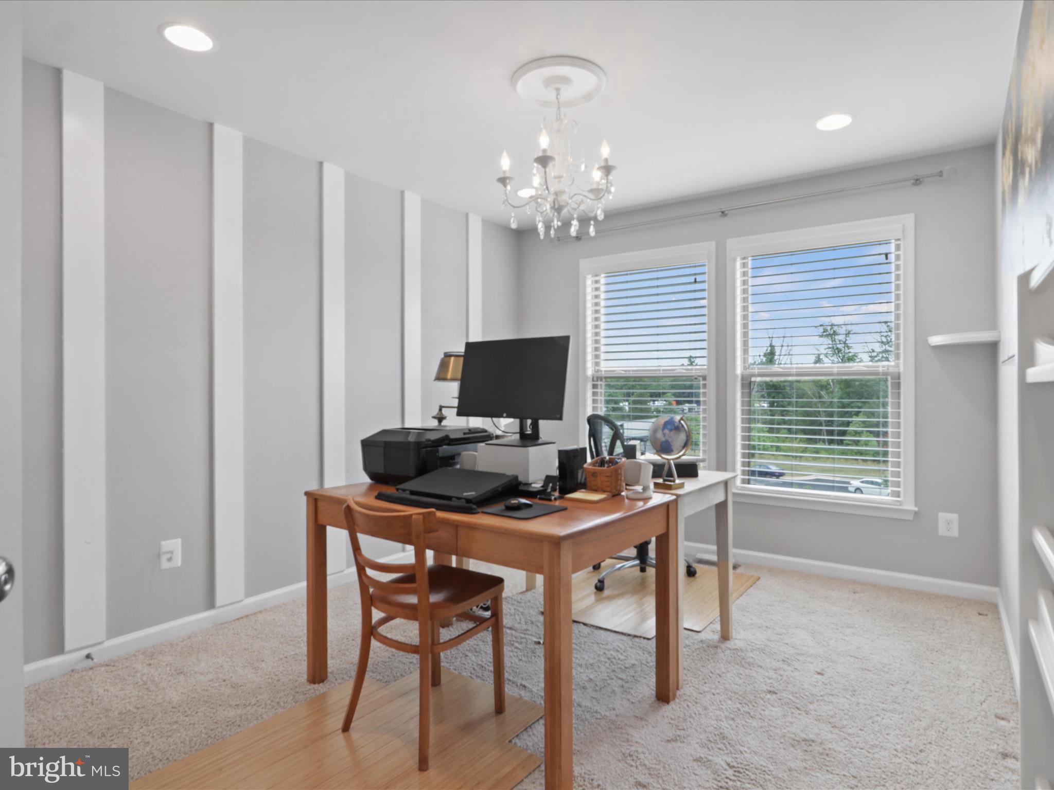 42361 Dogwood Glen Sq