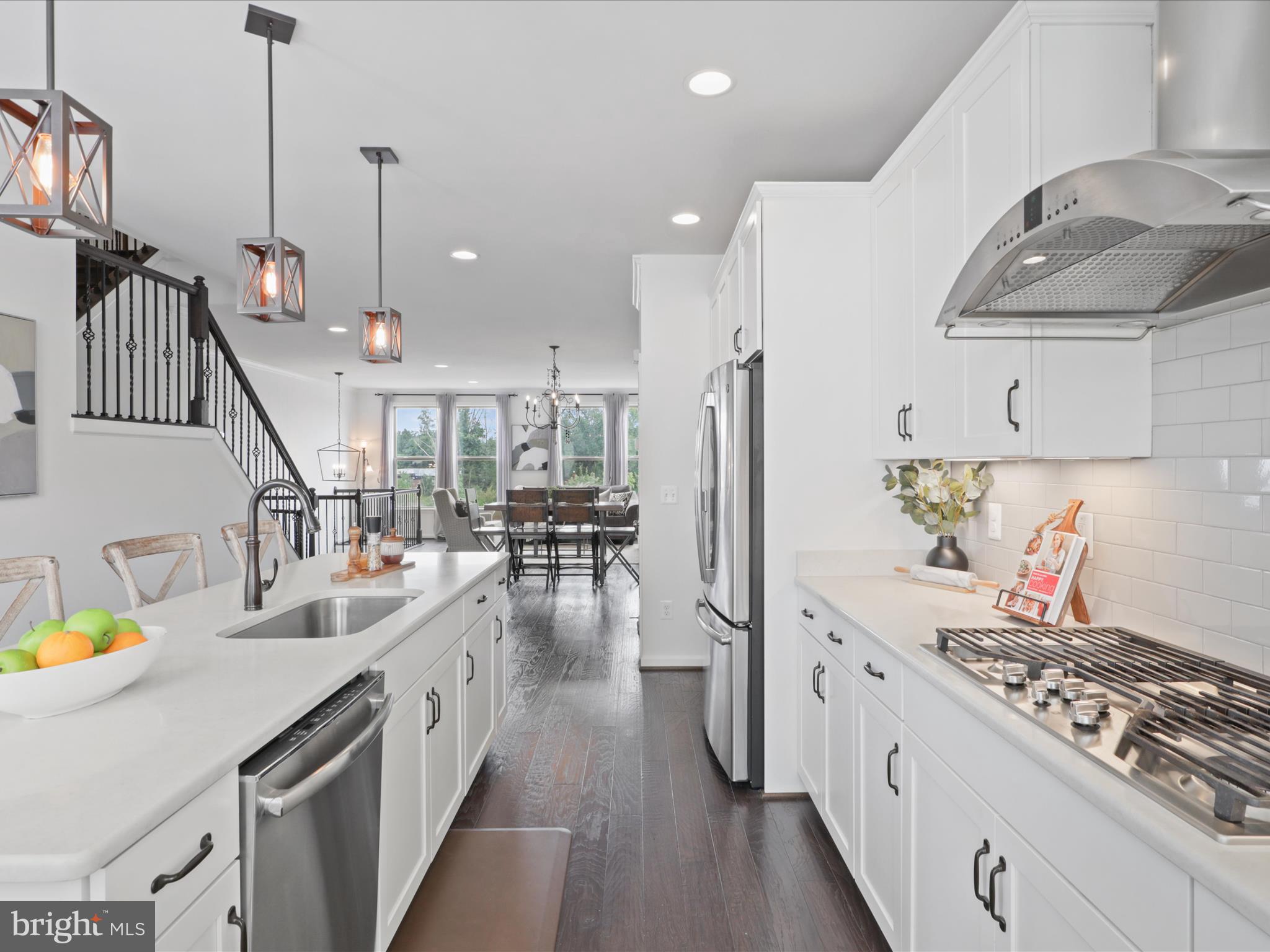 42361 Dogwood Glen Sq