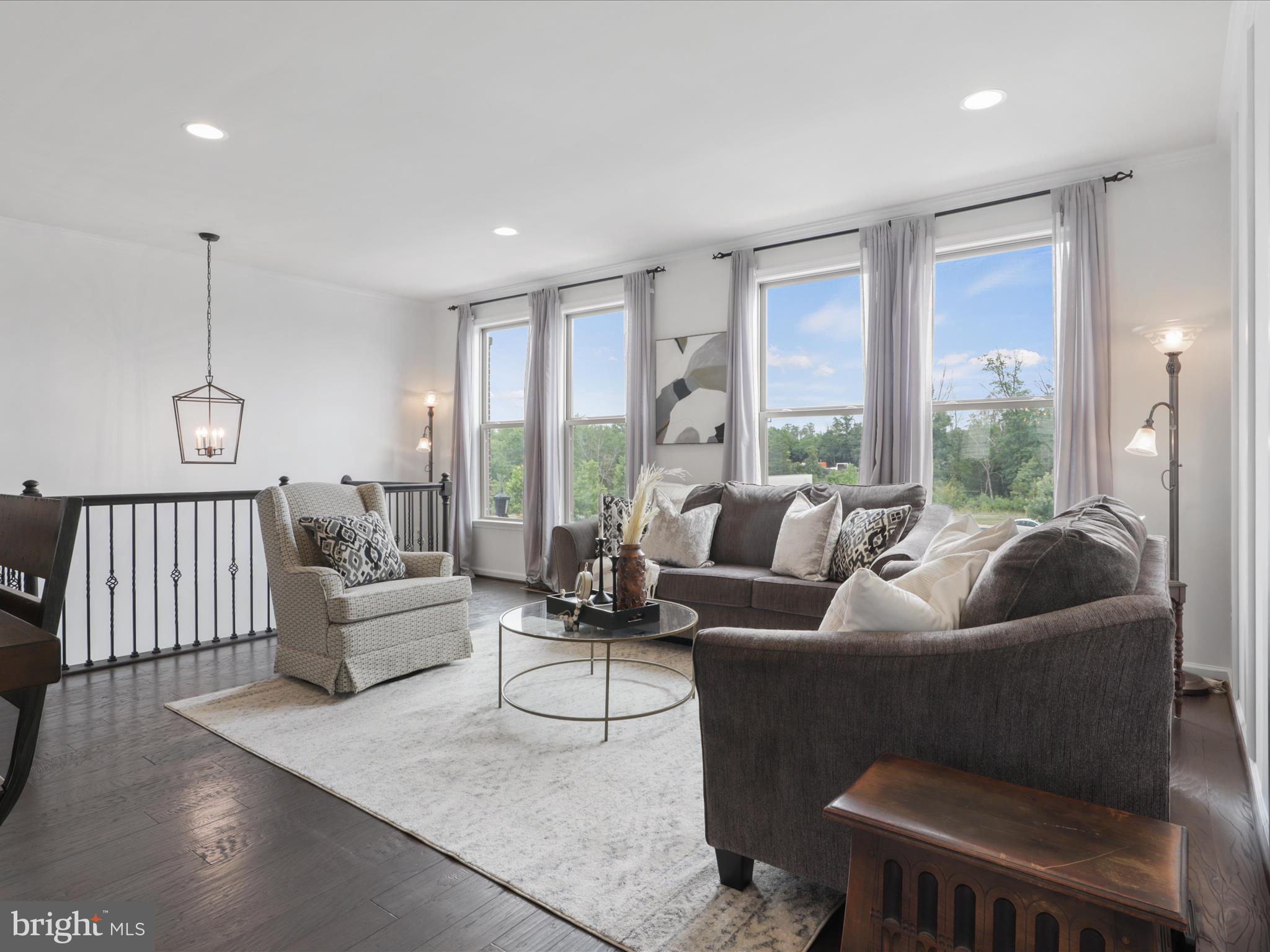 42361 Dogwood Glen Sq