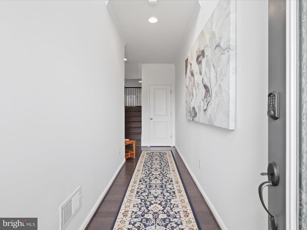 42361 Dogwood Glen Sq