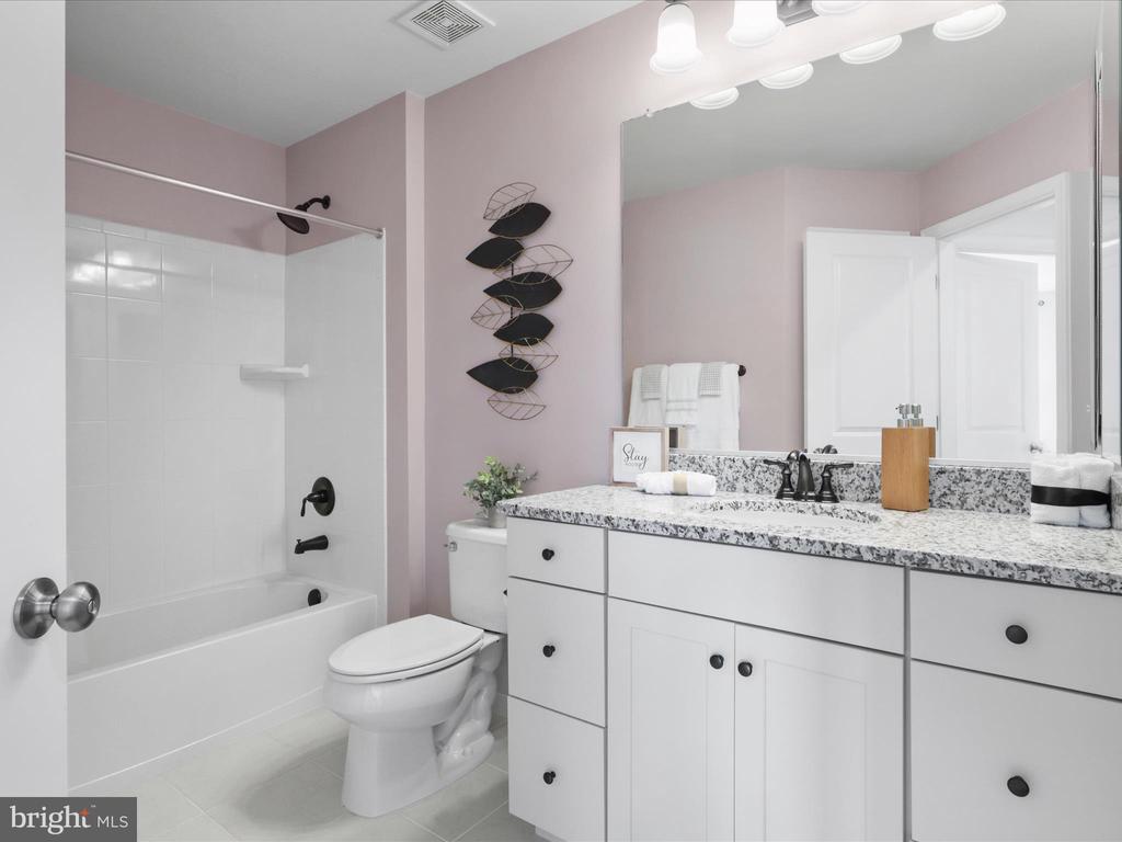 42361 Dogwood Glen Sq
