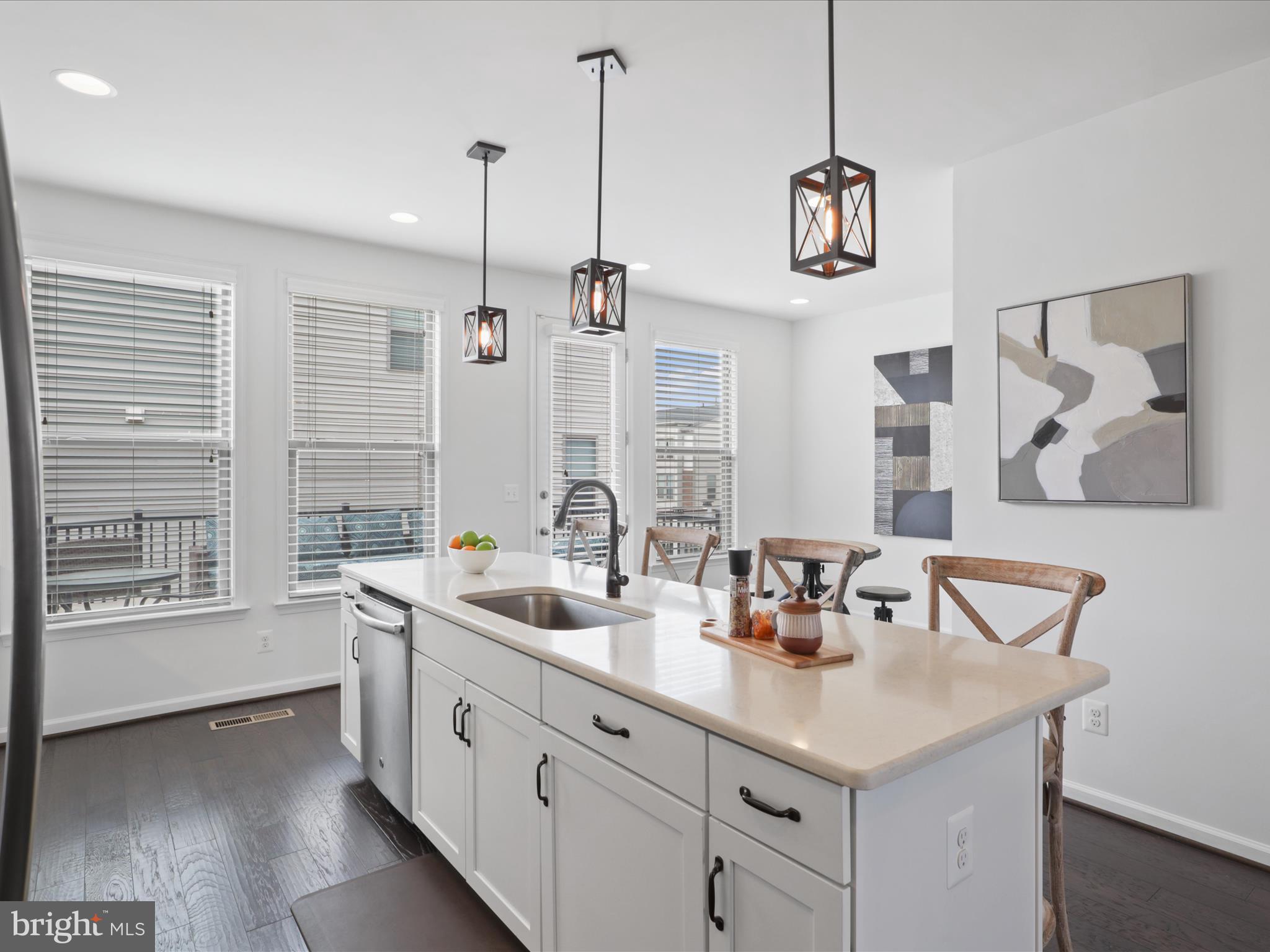 42361 Dogwood Glen Sq