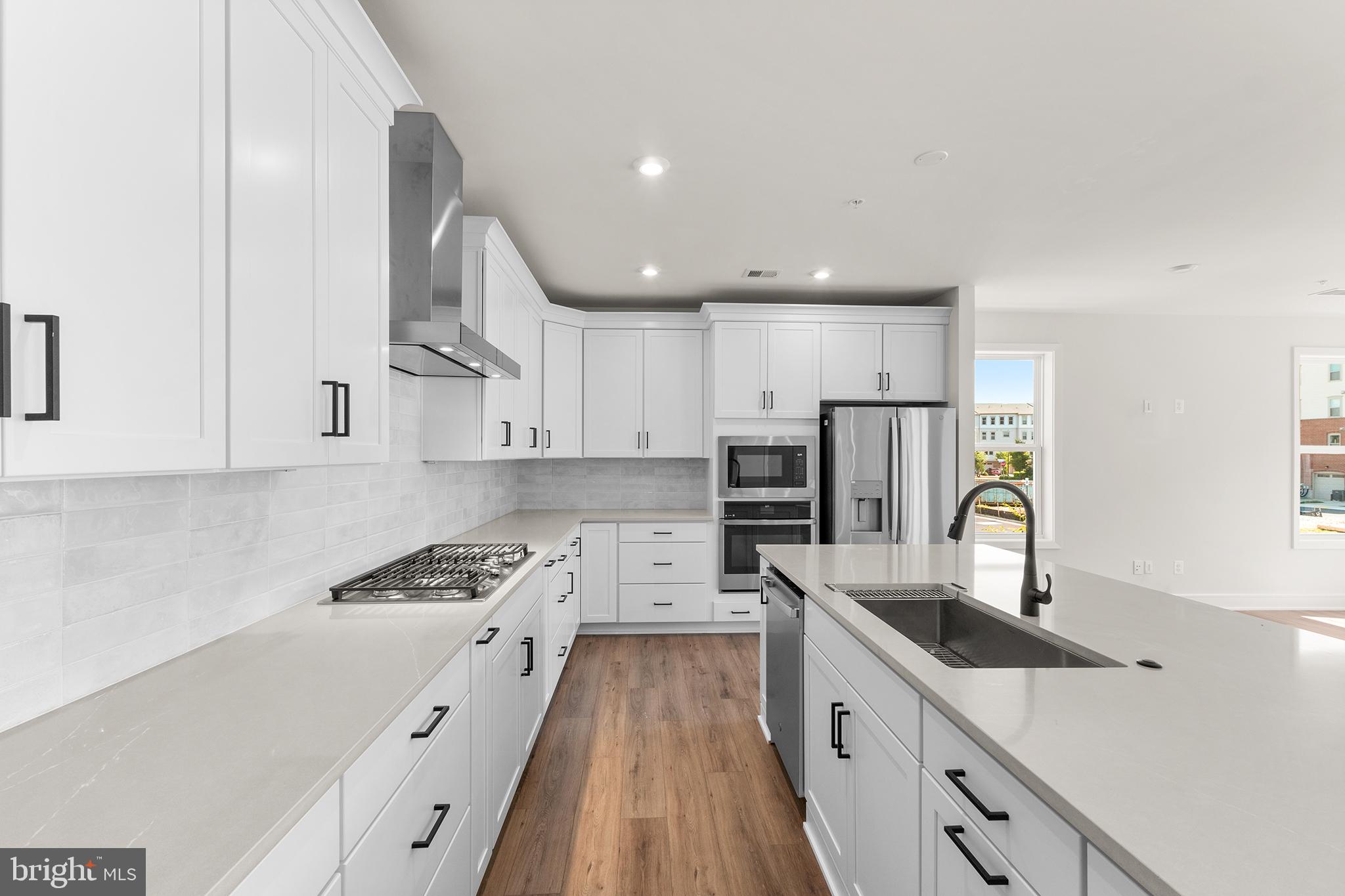 23679 Bolton Crescent #12-201