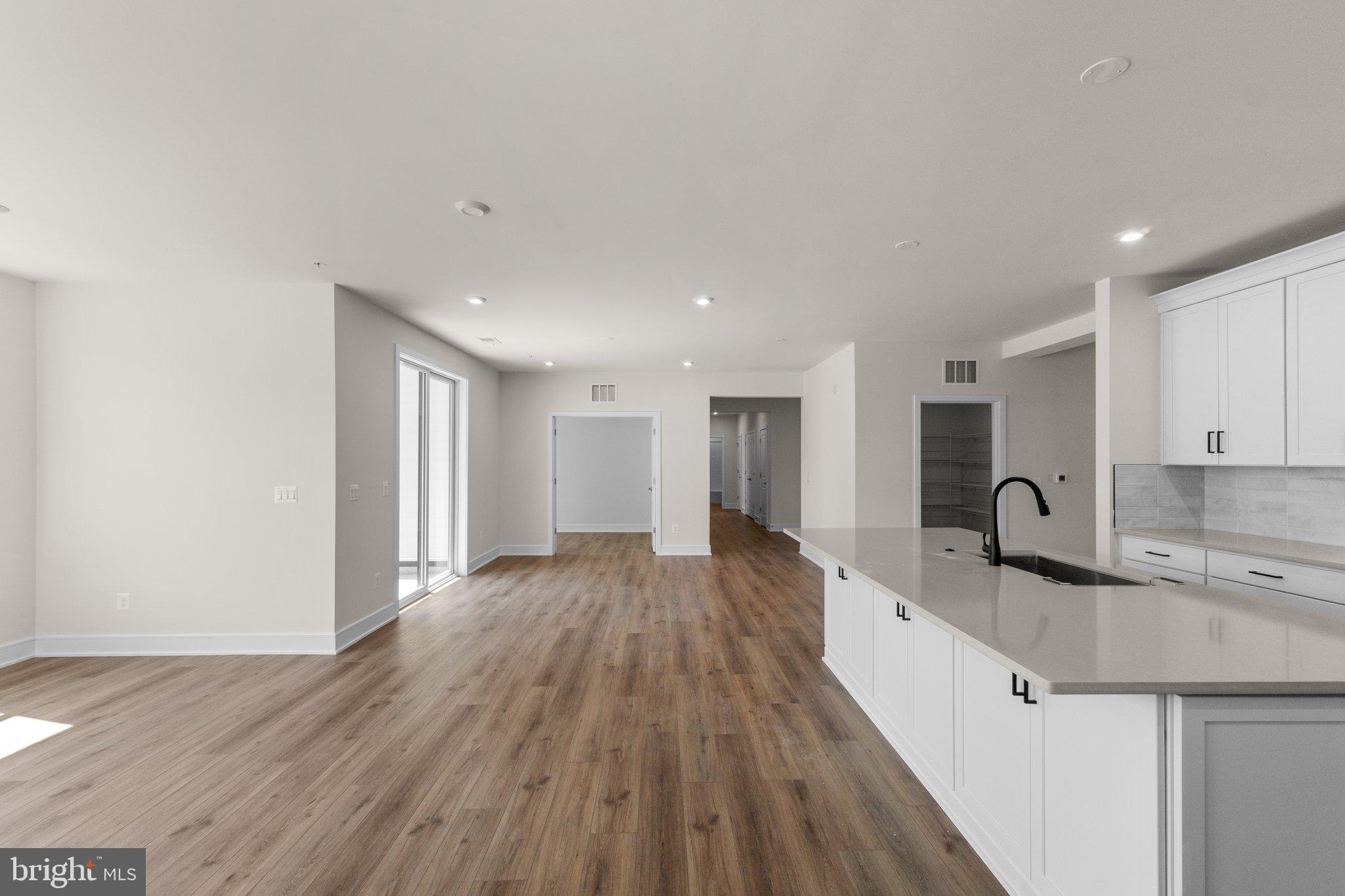 23679 Bolton Crescent #12-201