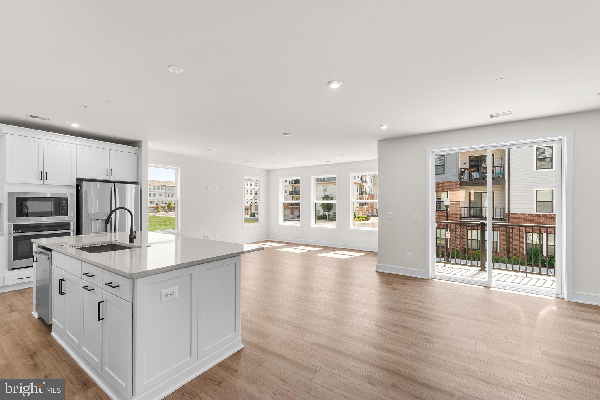 23679 Bolton Crescent #12-201