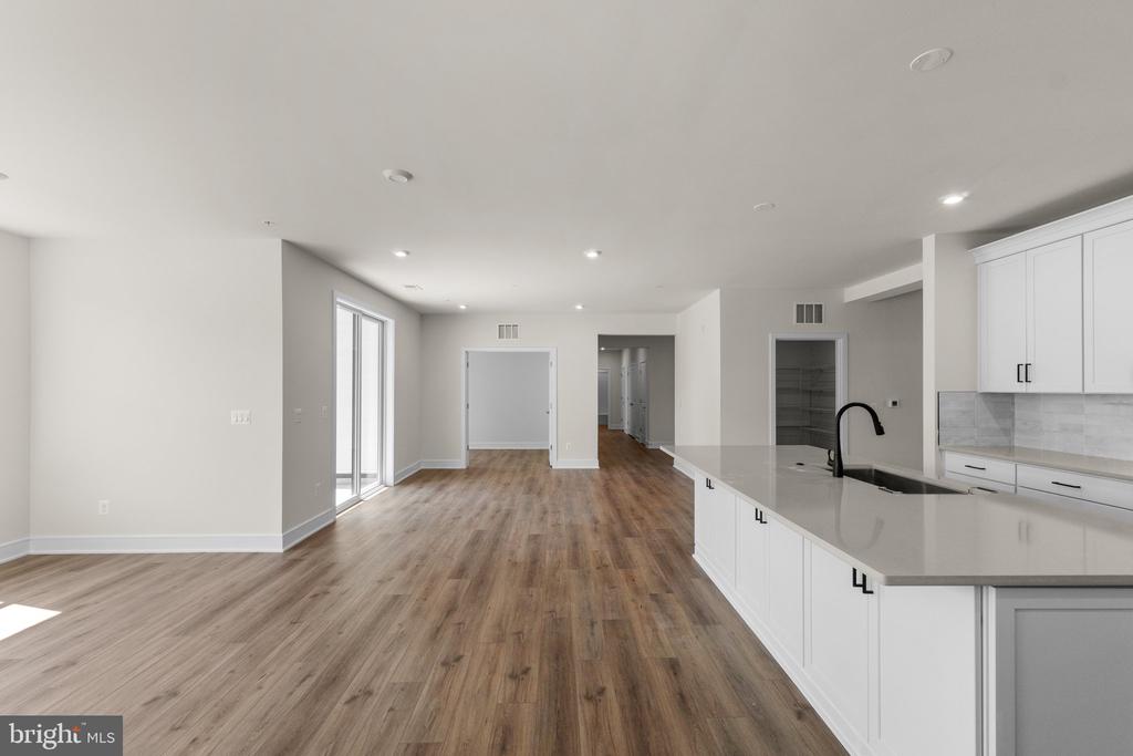 23679 Bolton Crescent #12-201