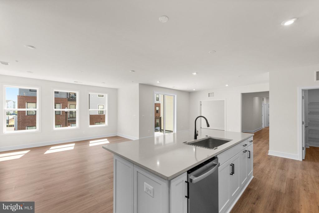 23679 Bolton Crescent #12-201