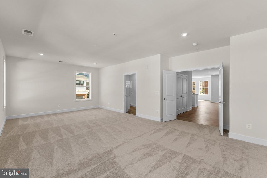 23679 Bolton Crescent #12-201
