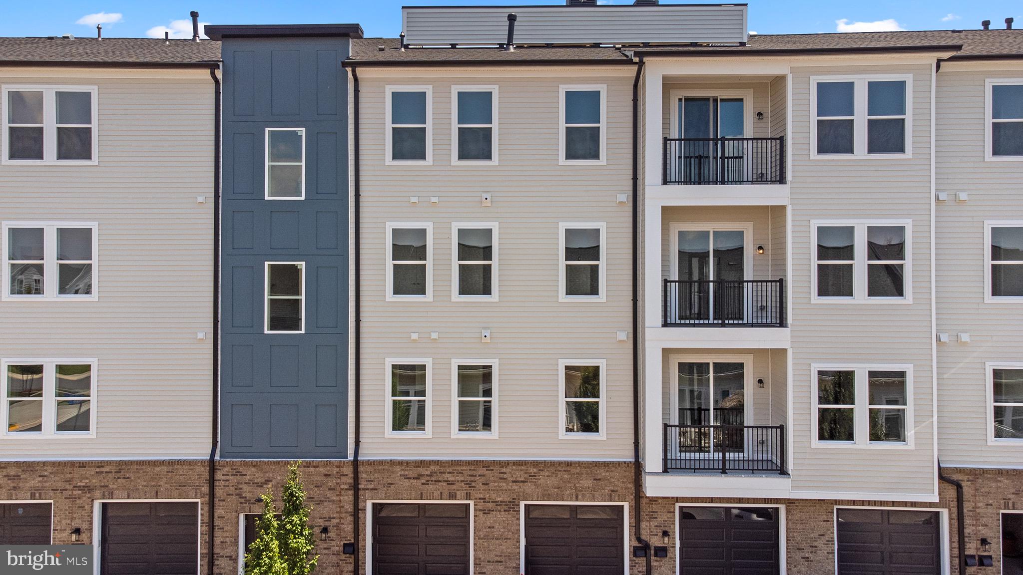 23679 Bolton Crescent #12-202
