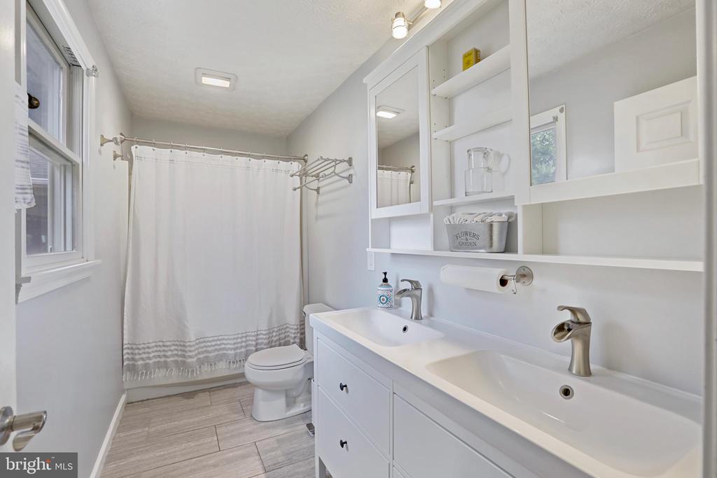 37671 Cooksville Rd