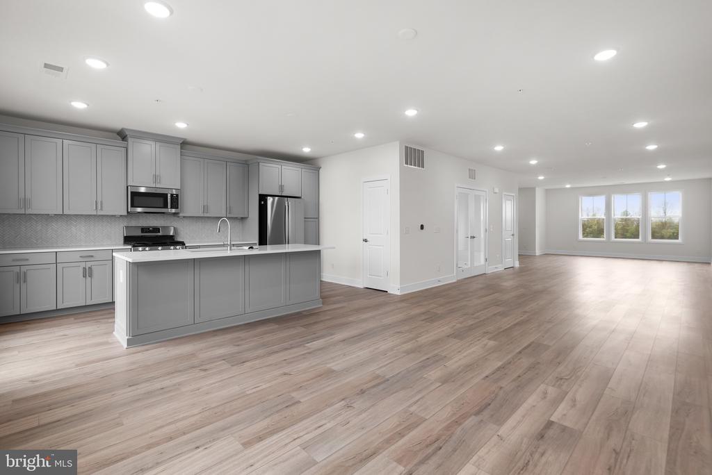 42724 Darala Dr