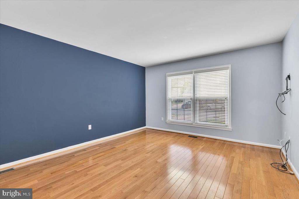 23 McPherson Cir