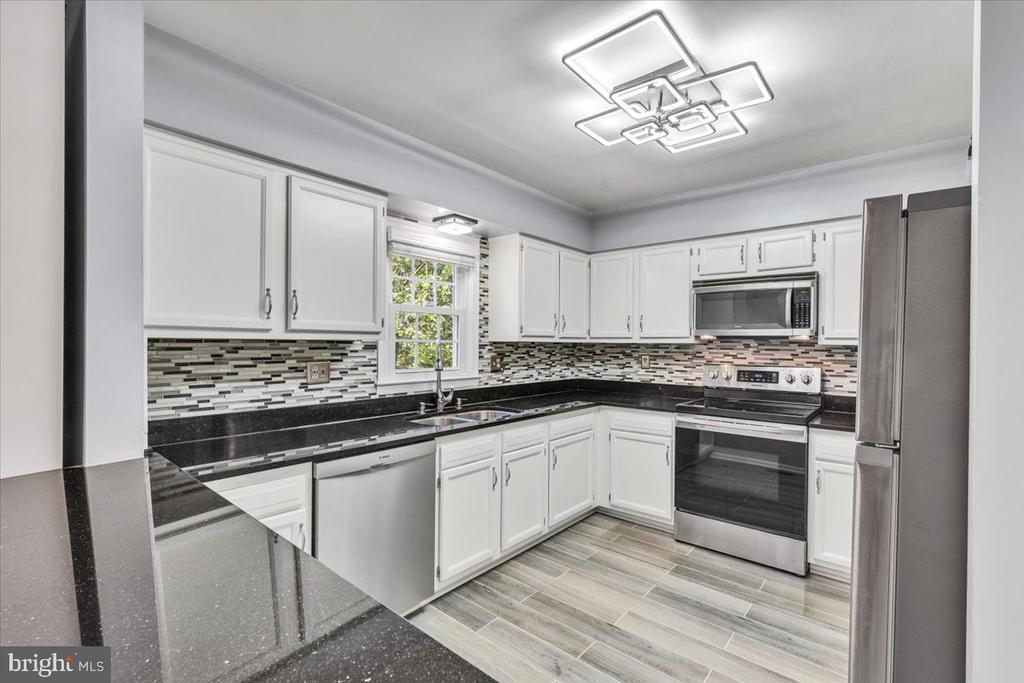 23 McPherson Cir
