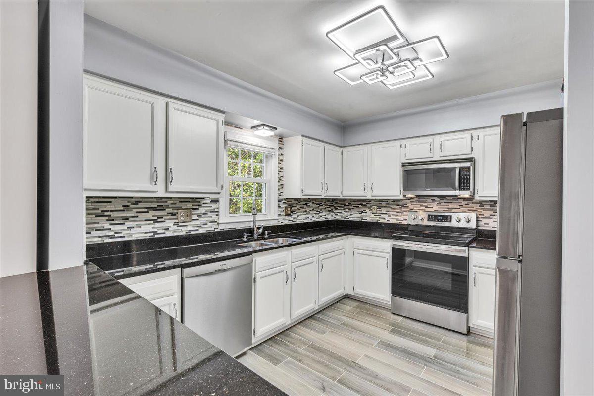 23 McPherson Cir