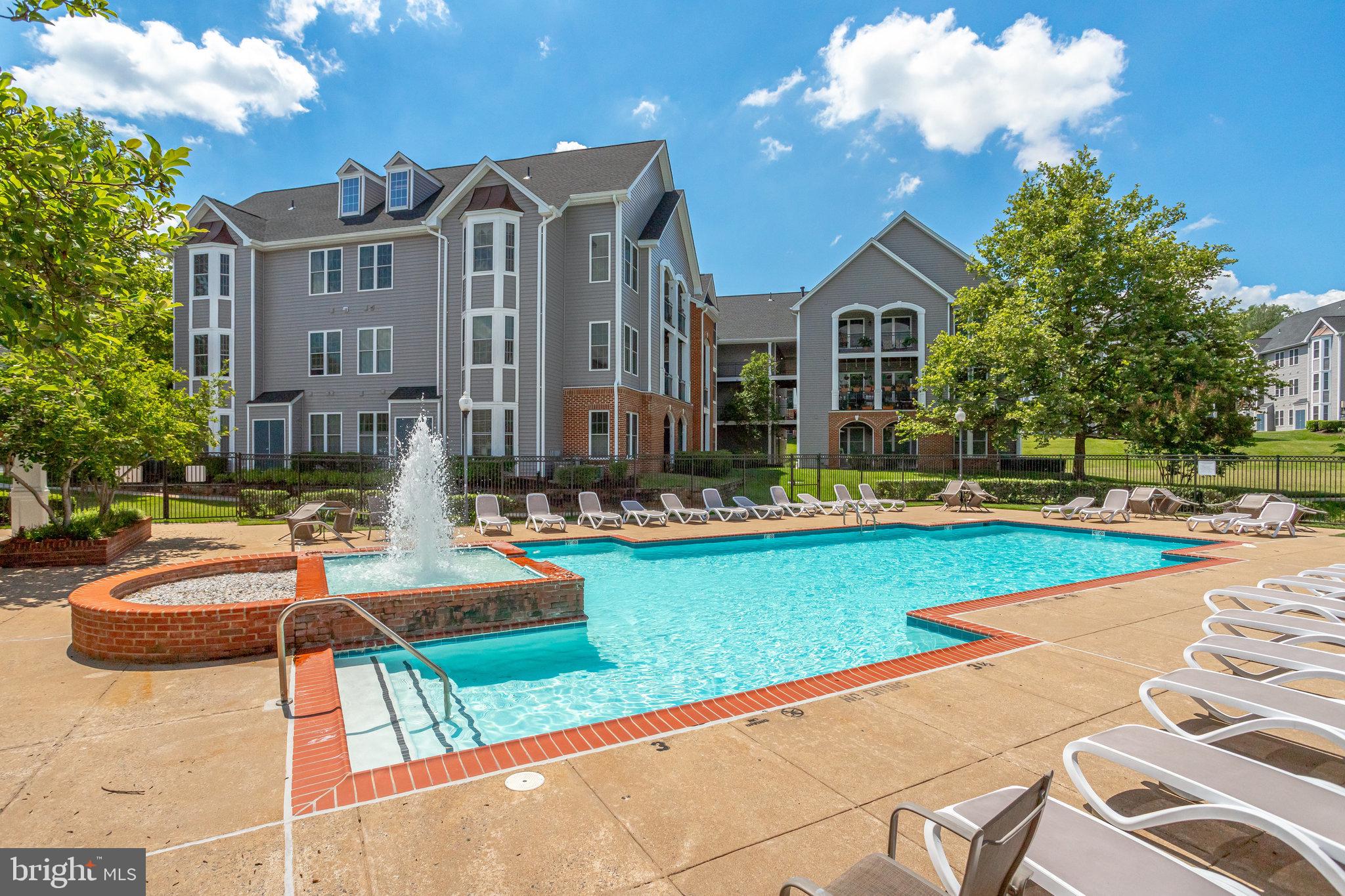 20419 Riverbend Sq #200