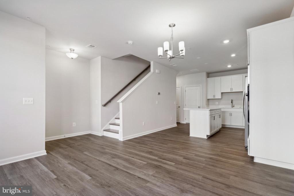 785 Mount Airy Ter NE