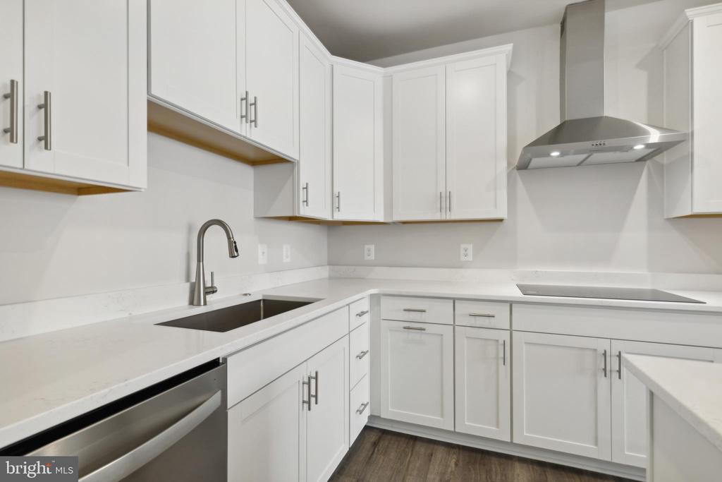 785 Mount Airy Ter NE