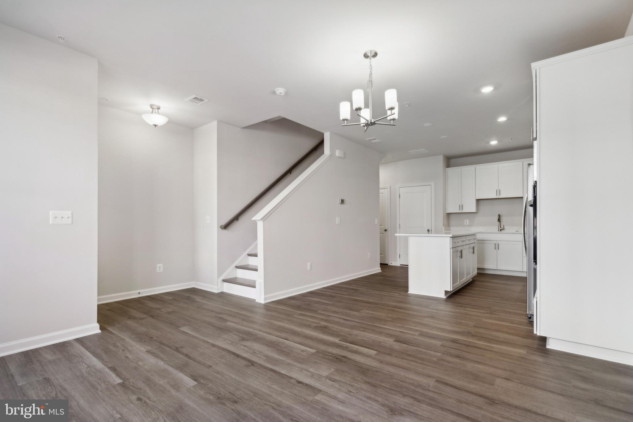 785 Mount Airy Ter NE
