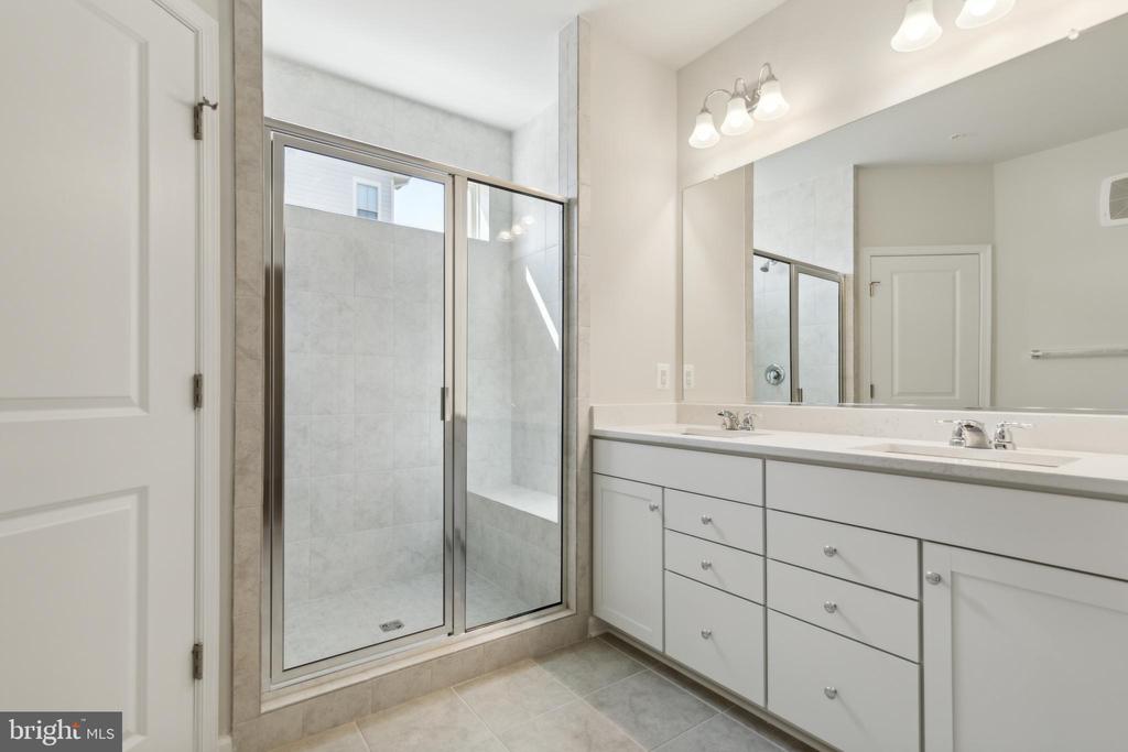 785 Mount Airy Ter NE