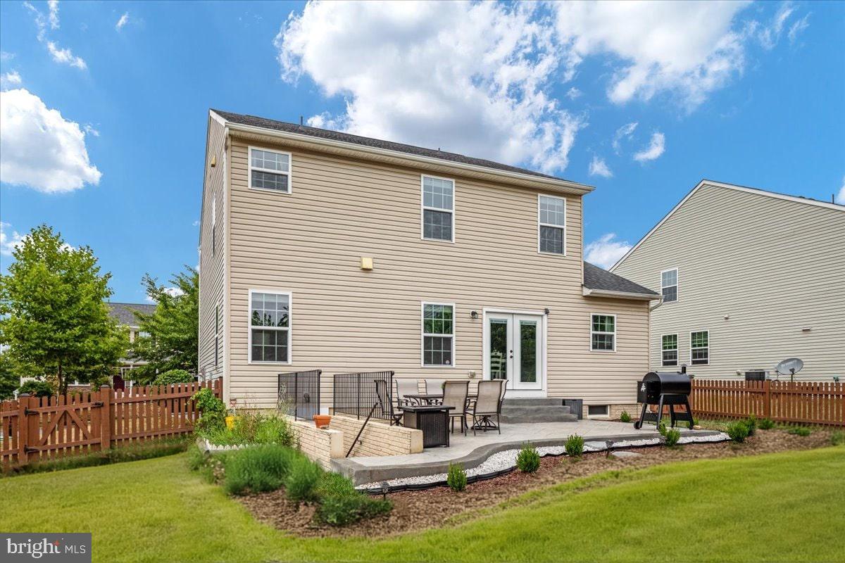 93 Eisentown Dr
