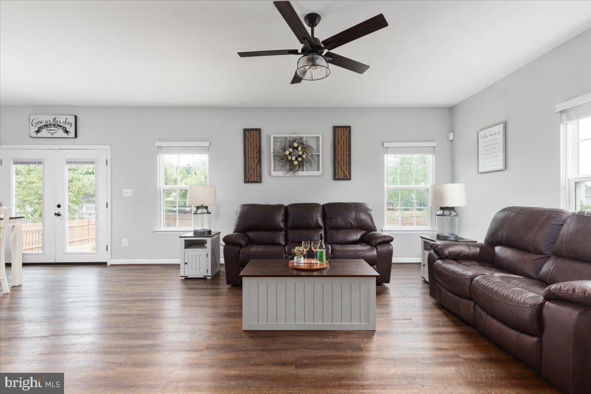 93 Eisentown Dr