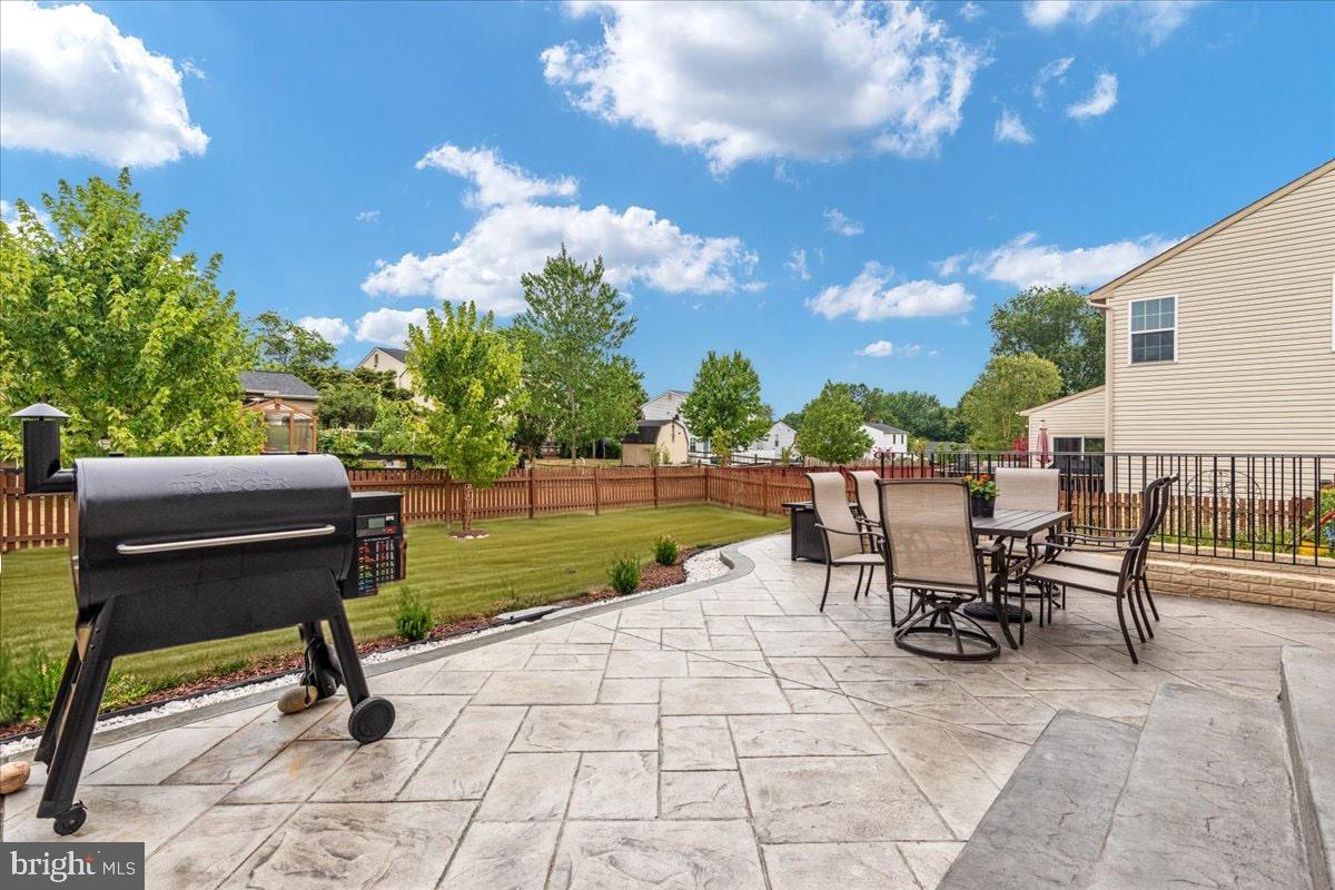 93 Eisentown Dr