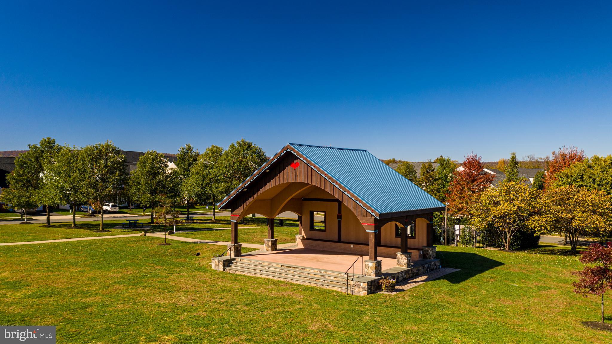 93 Eisentown Dr