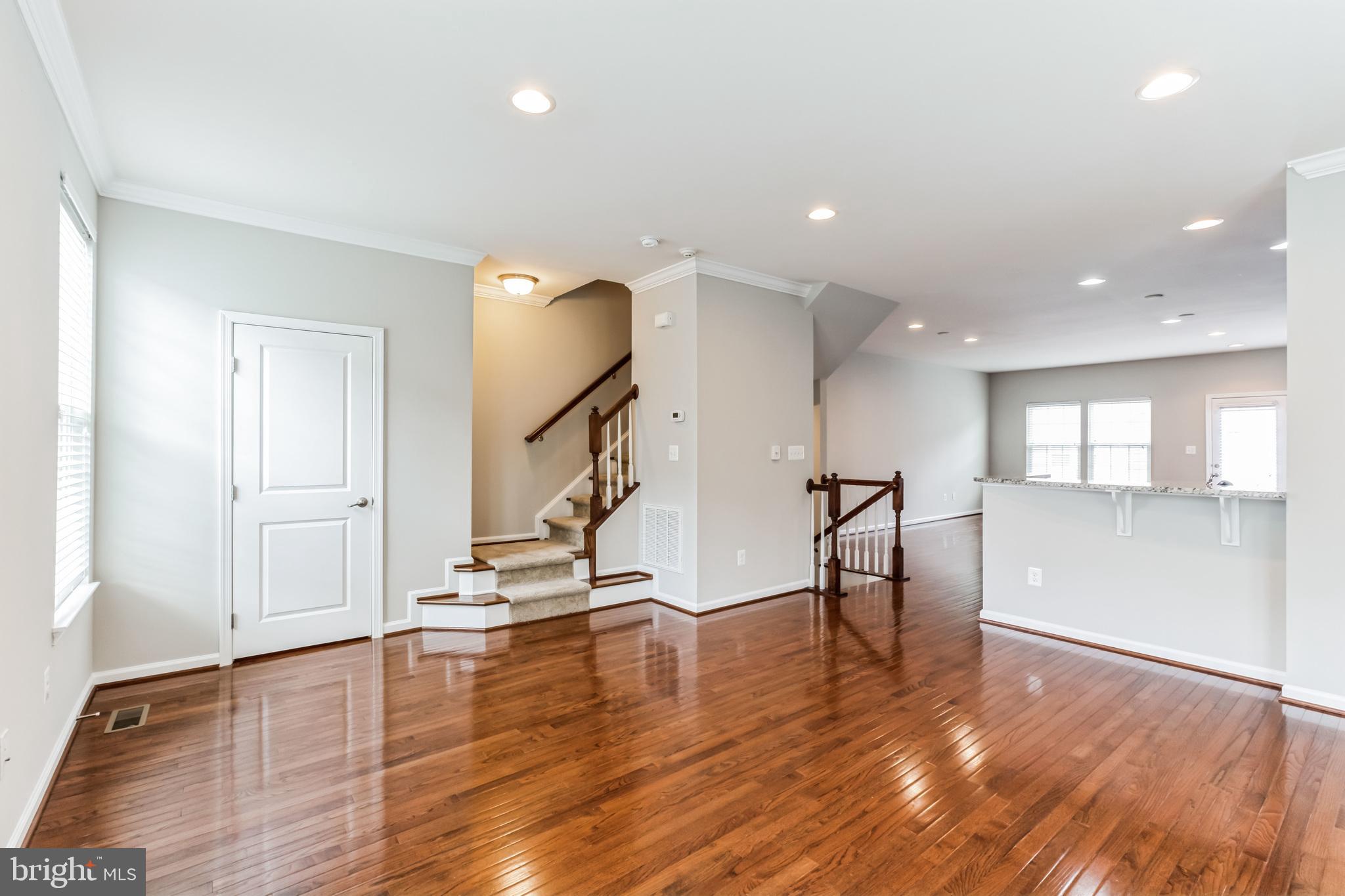 42630 Burbank Ter