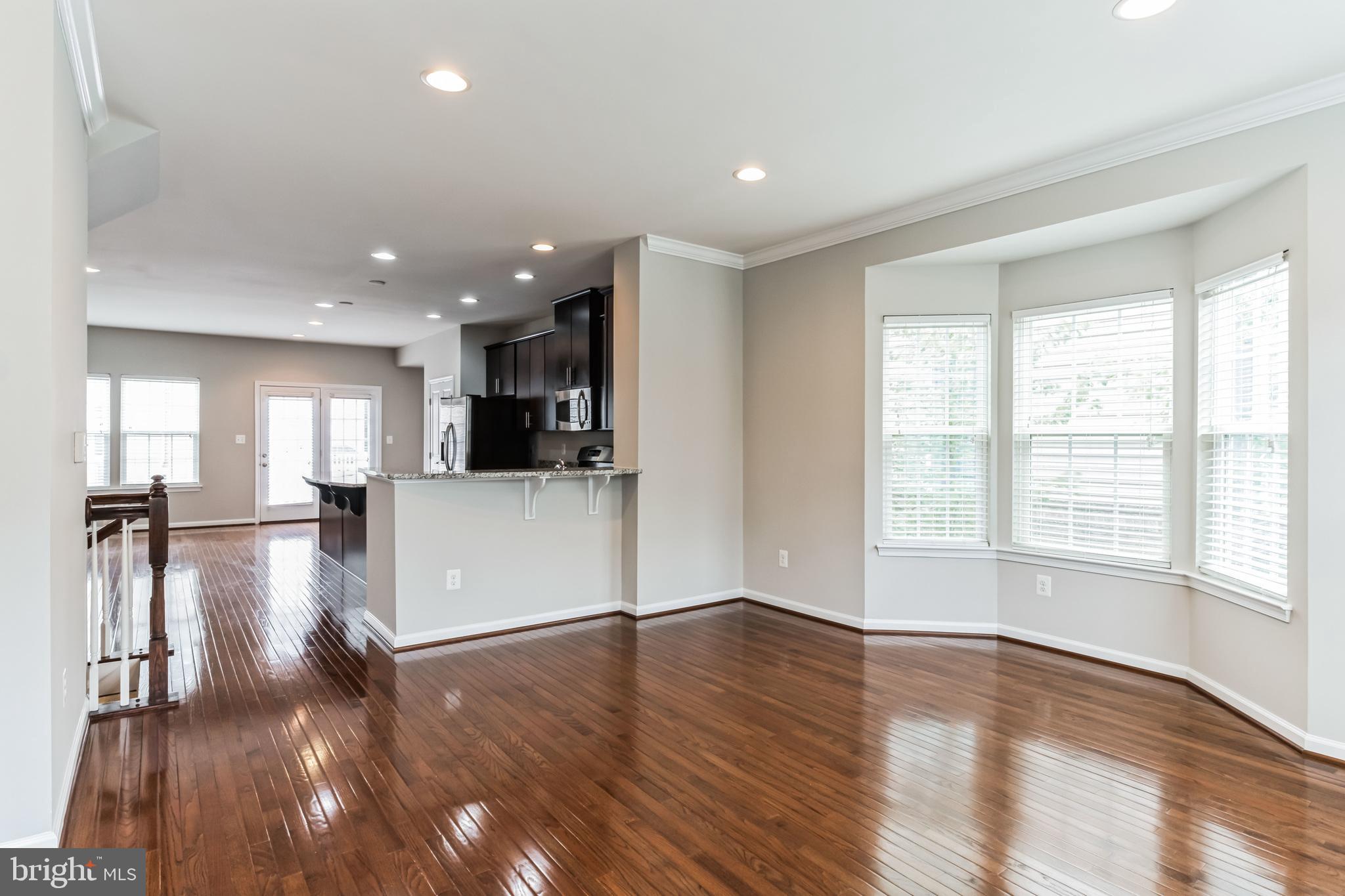 42630 Burbank Ter