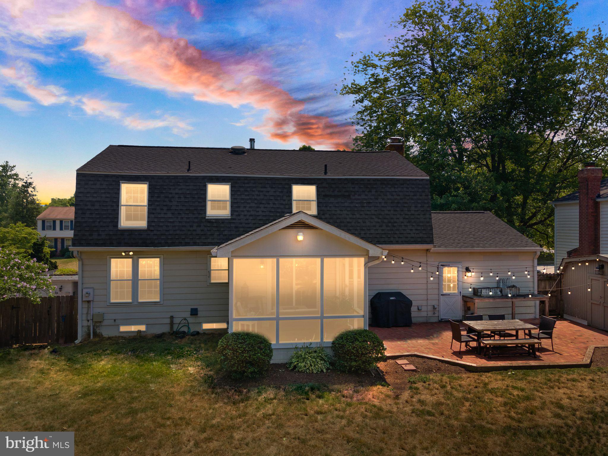 1107 Bradfield Dr SW