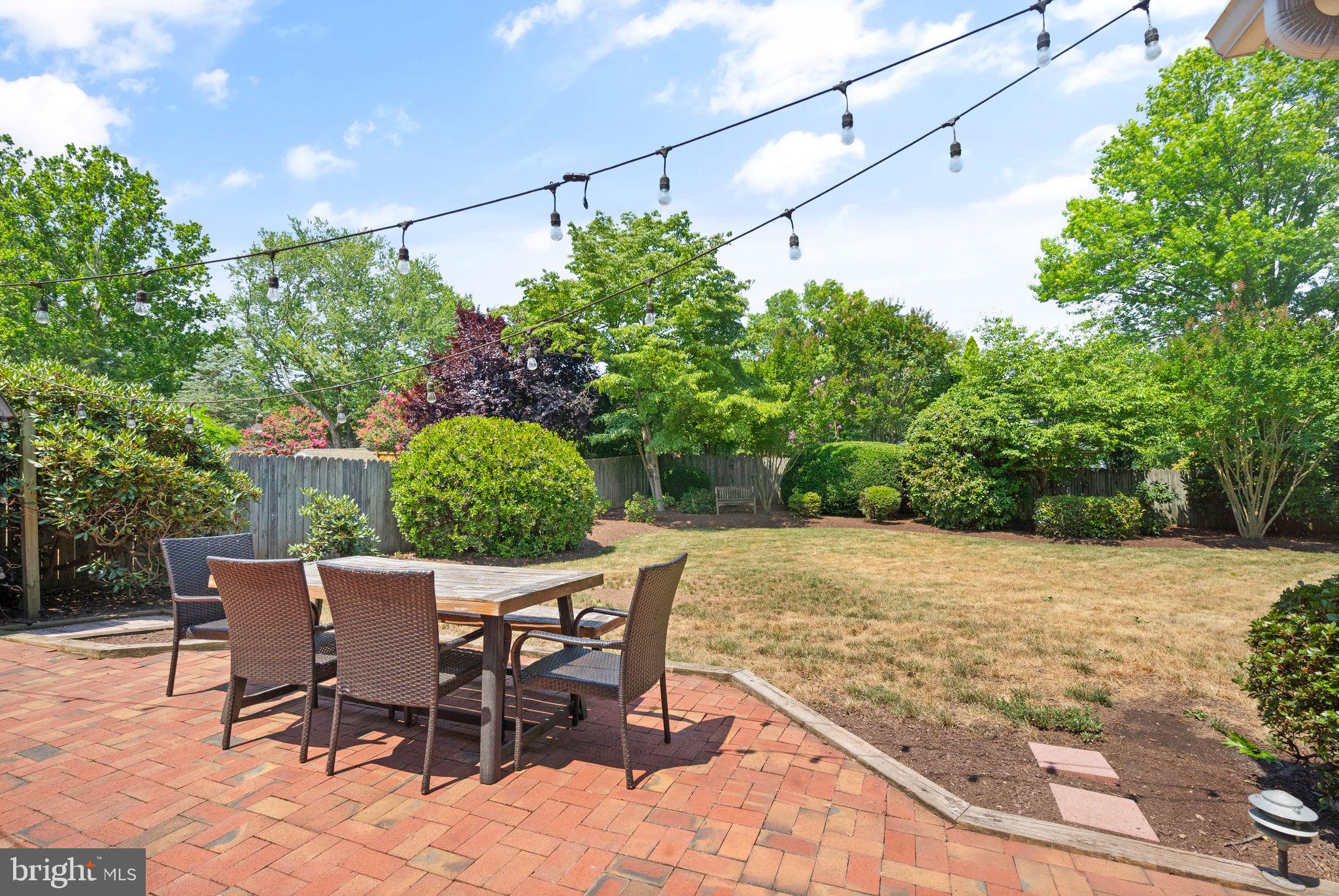 1107 Bradfield Dr SW