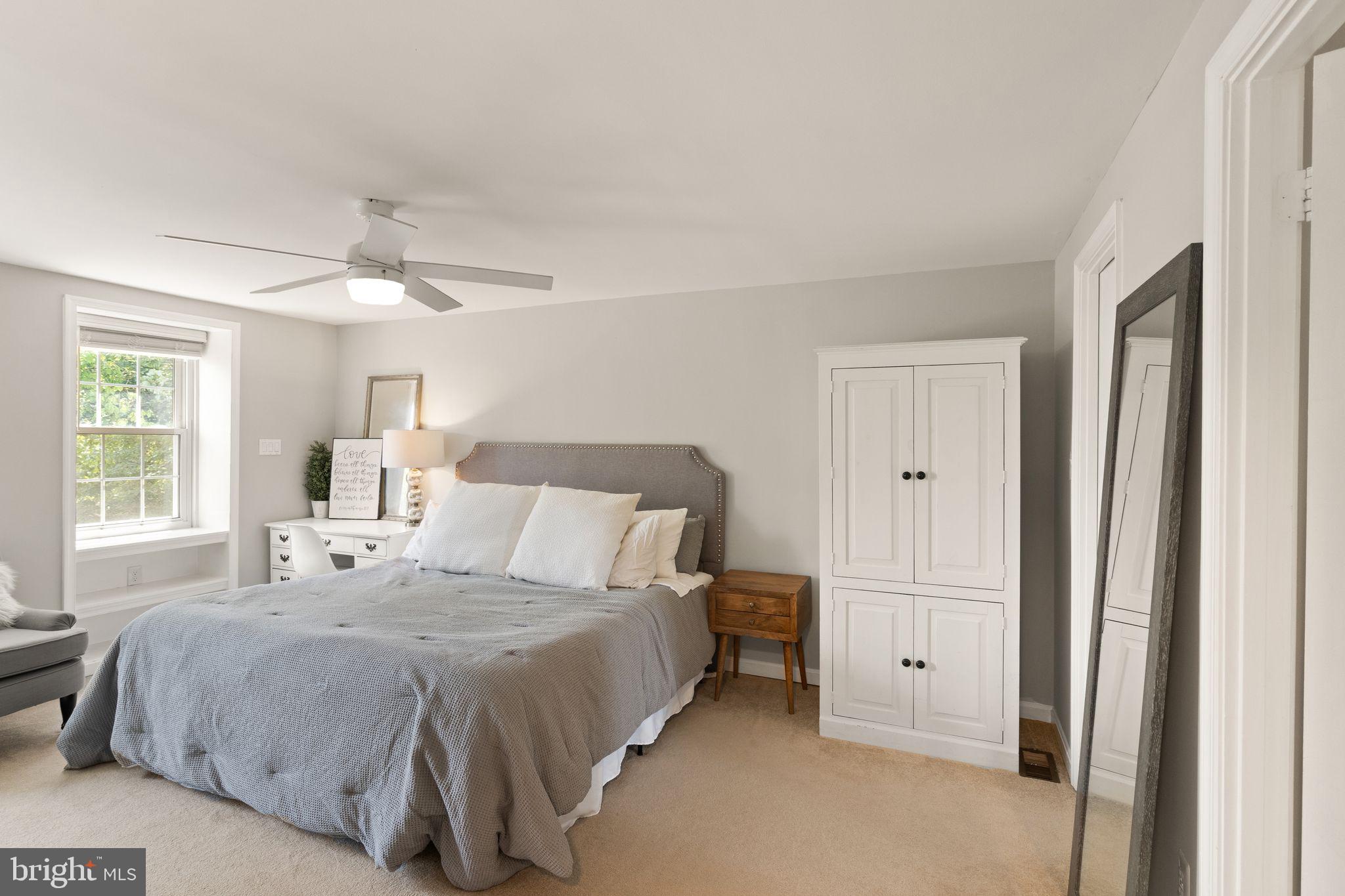 1107 Bradfield Dr SW