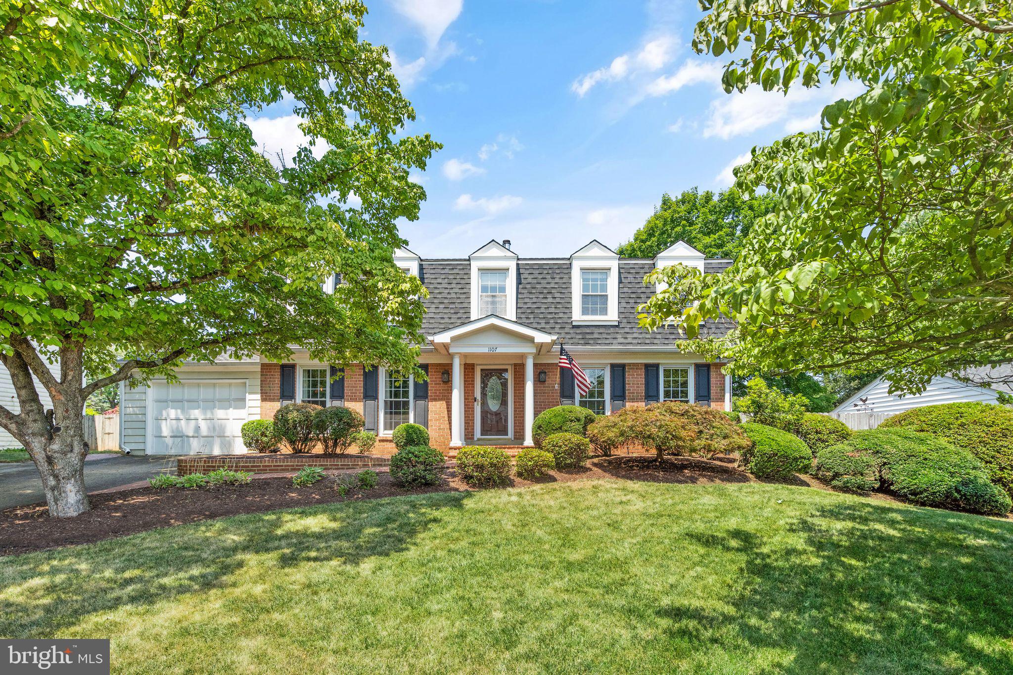 1107 Bradfield Dr SW