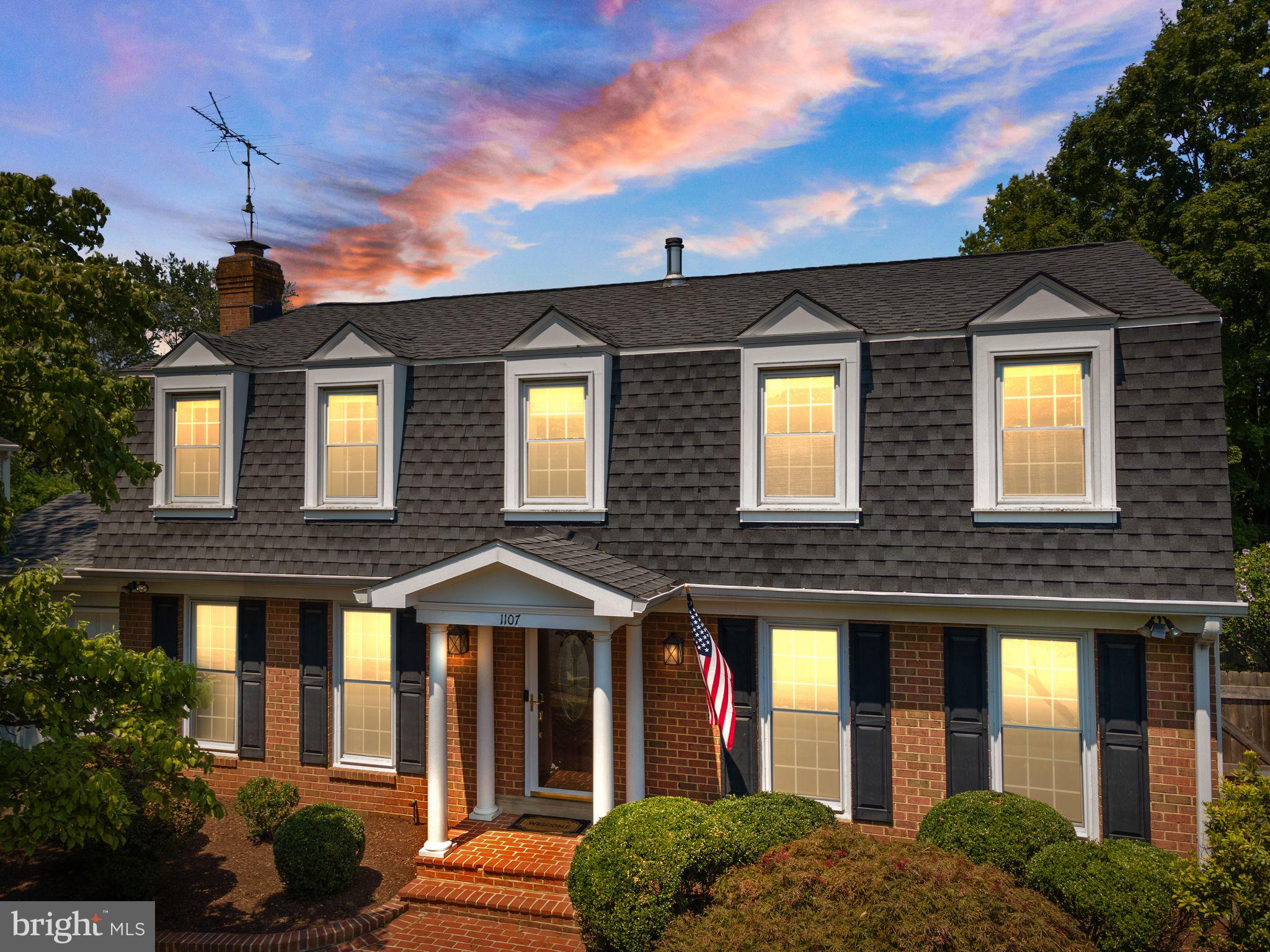 1107 Bradfield Dr SW