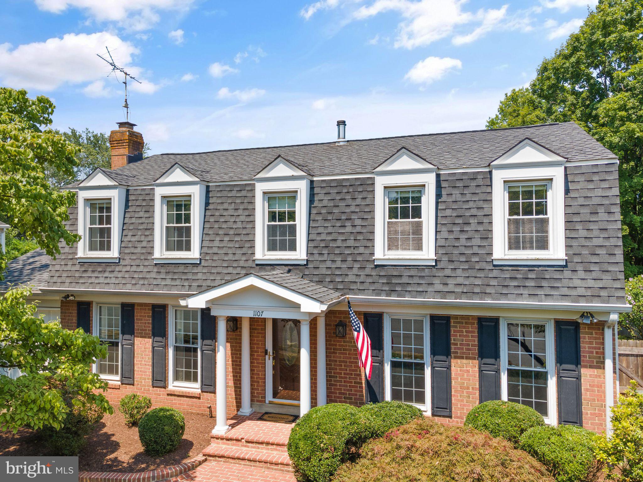 1107 Bradfield Dr SW