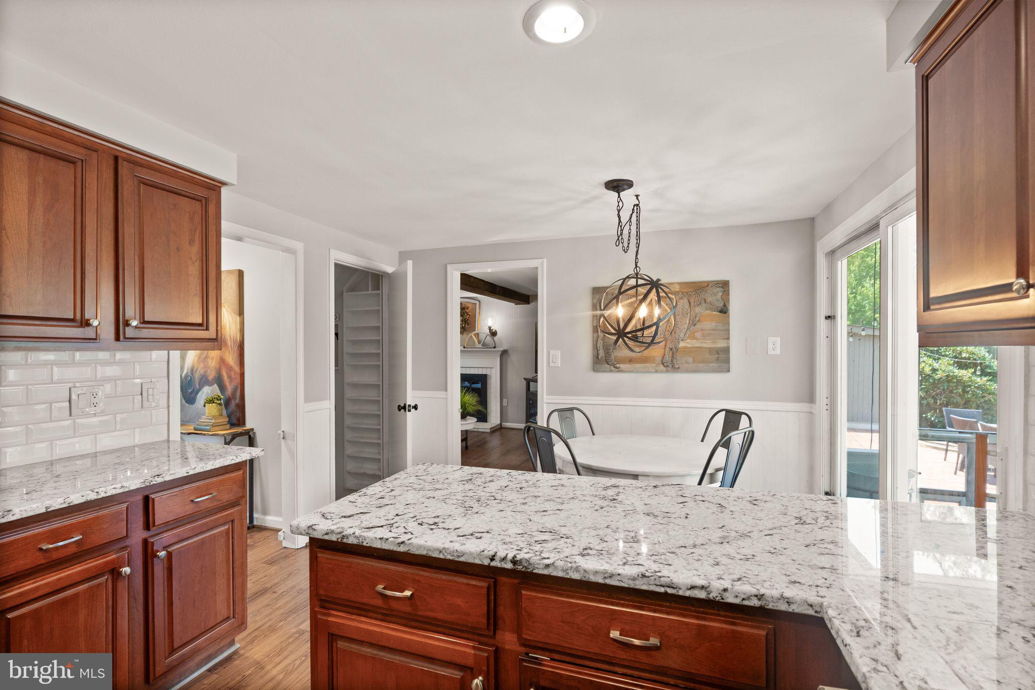 1107 Bradfield Dr SW