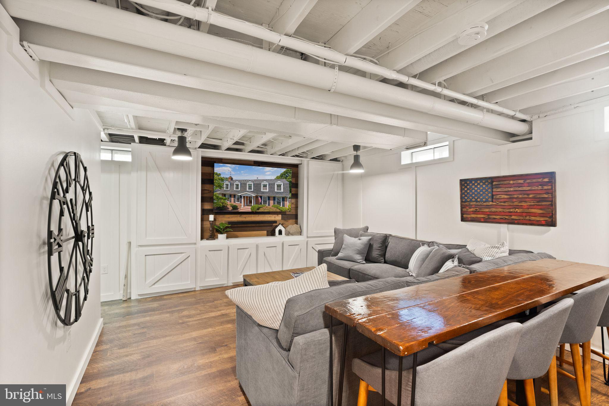 1107 Bradfield Dr SW