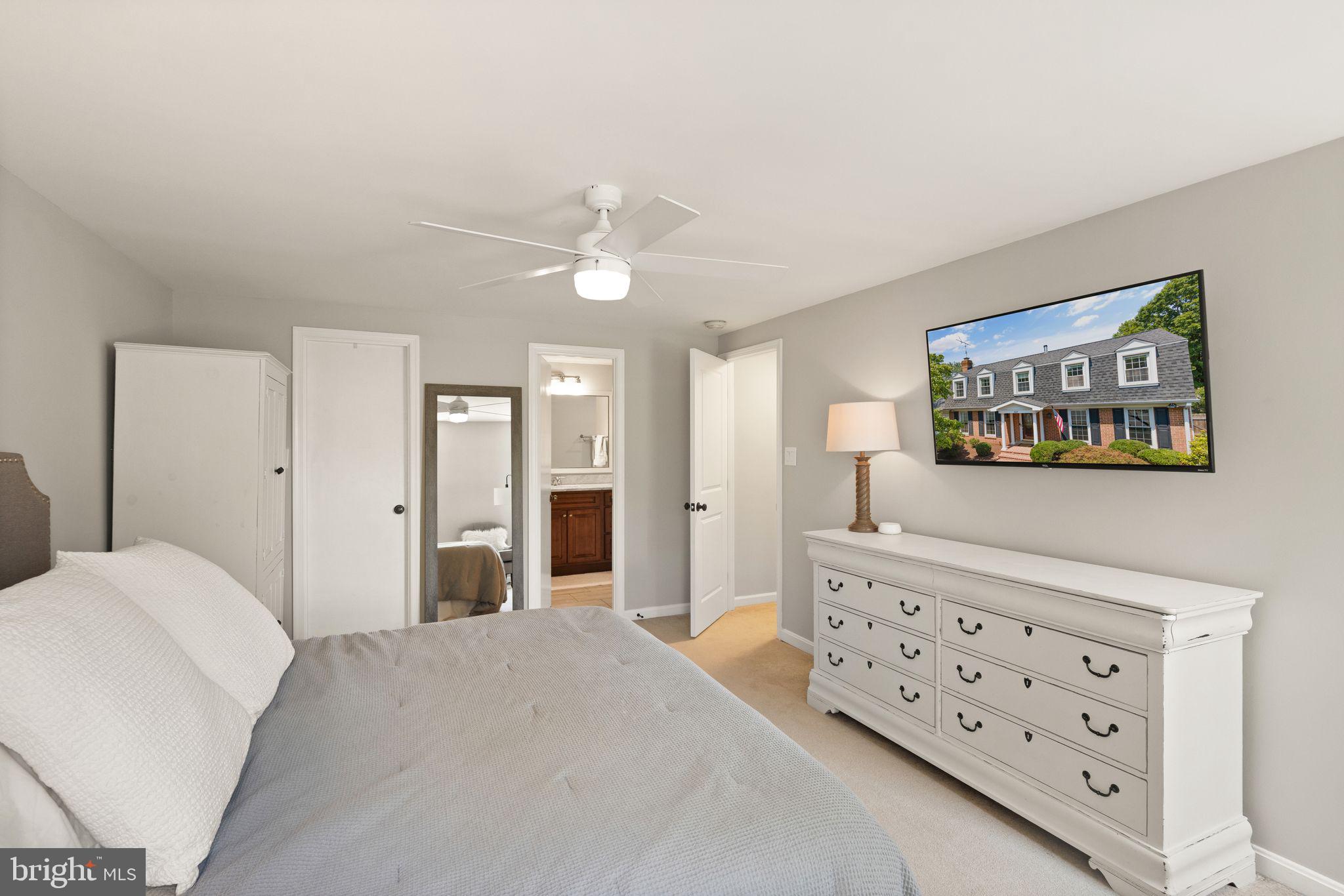 1107 Bradfield Dr SW