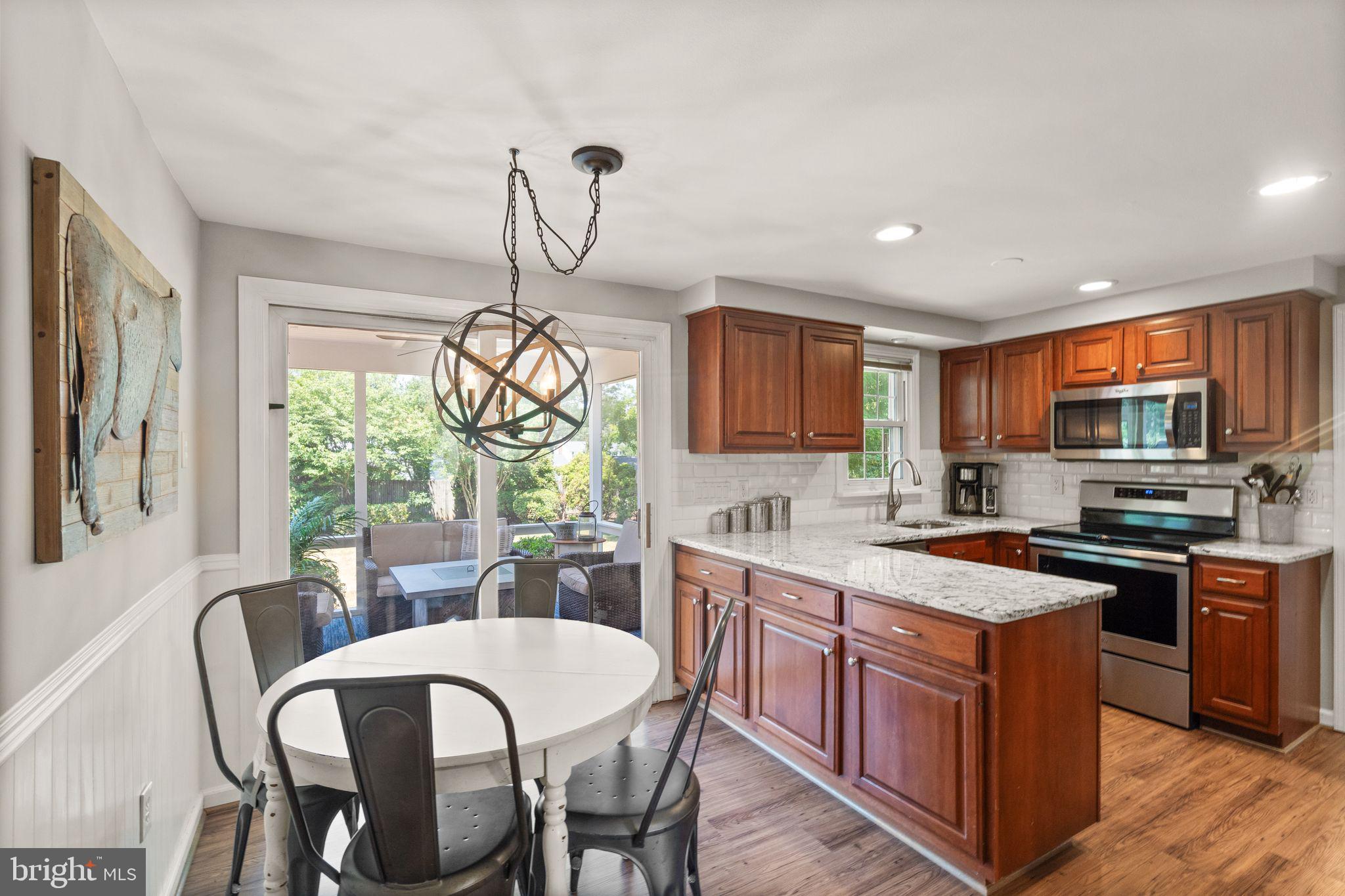 1107 Bradfield Dr SW