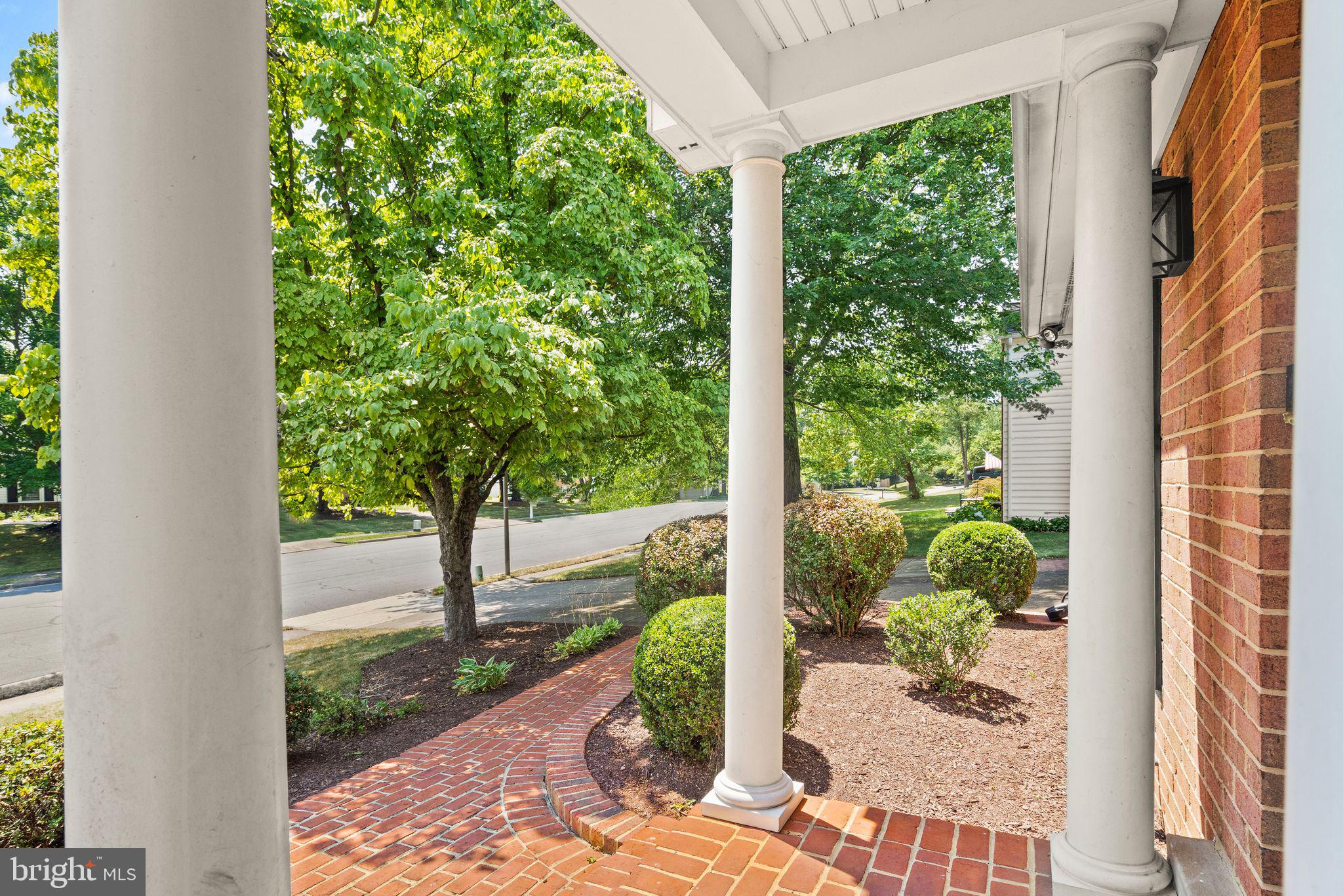 1107 Bradfield Dr SW