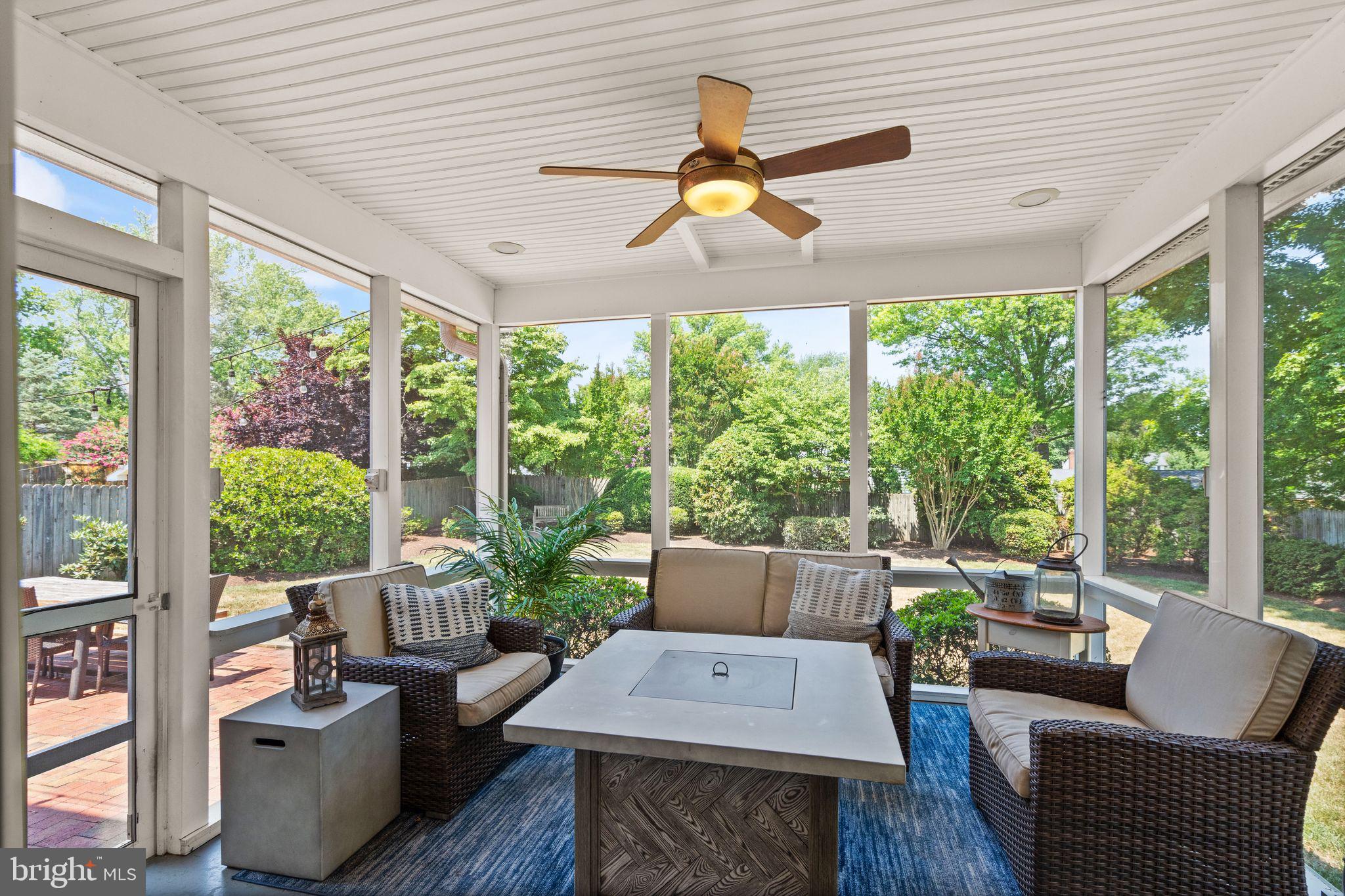 1107 Bradfield Dr SW