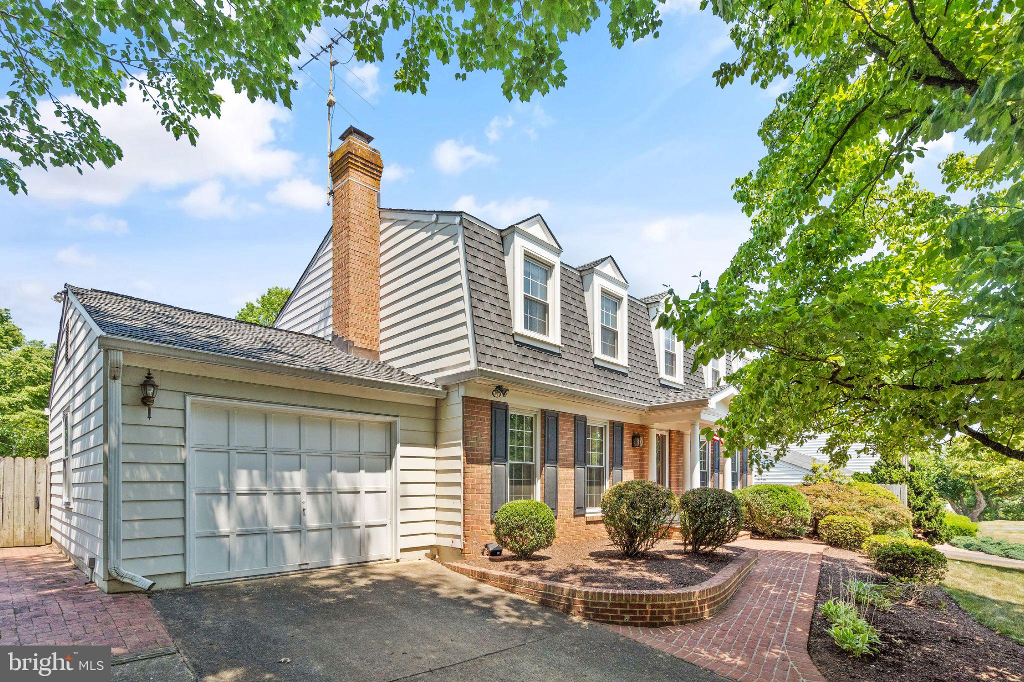 1107 Bradfield Dr SW