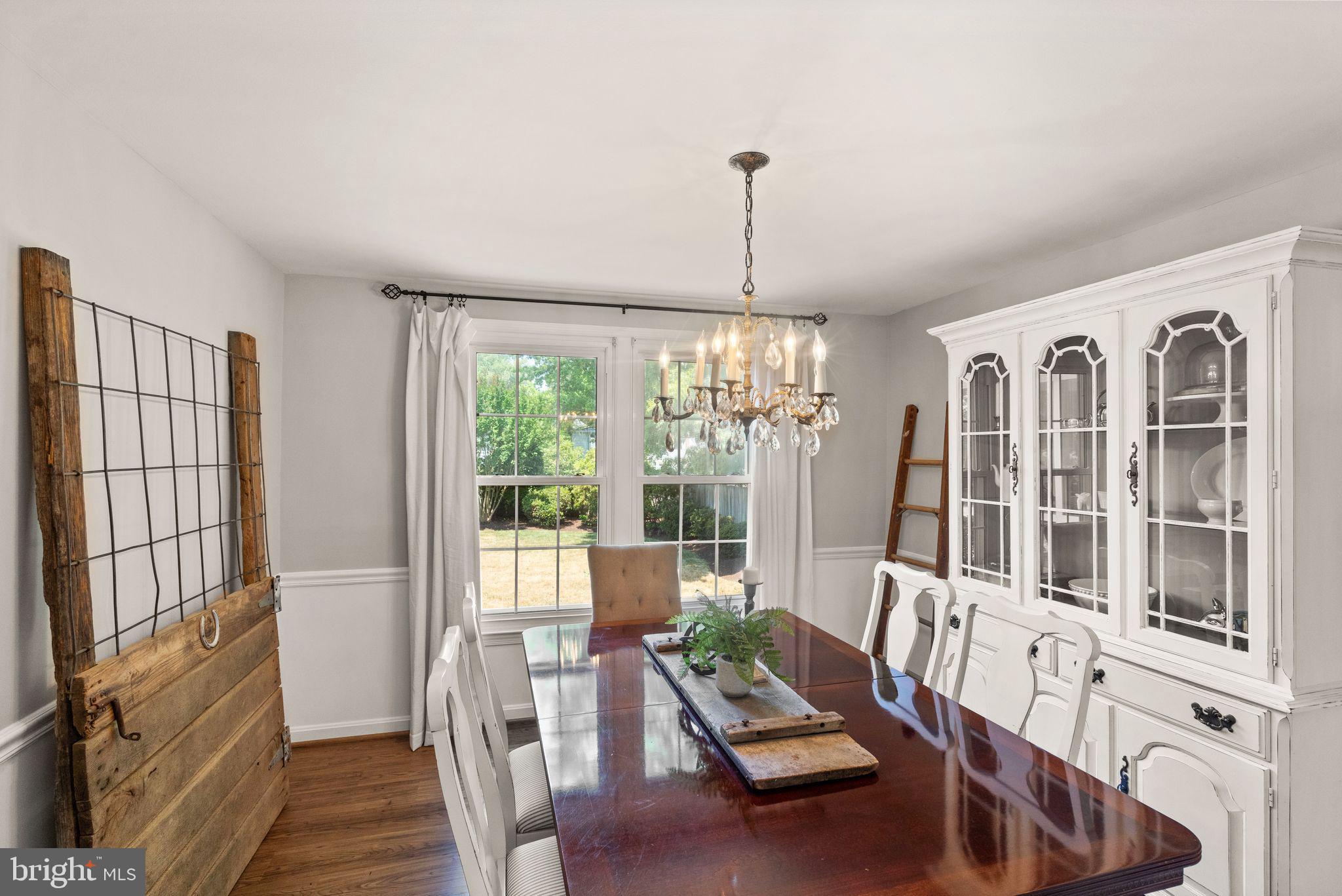 1107 Bradfield Dr SW